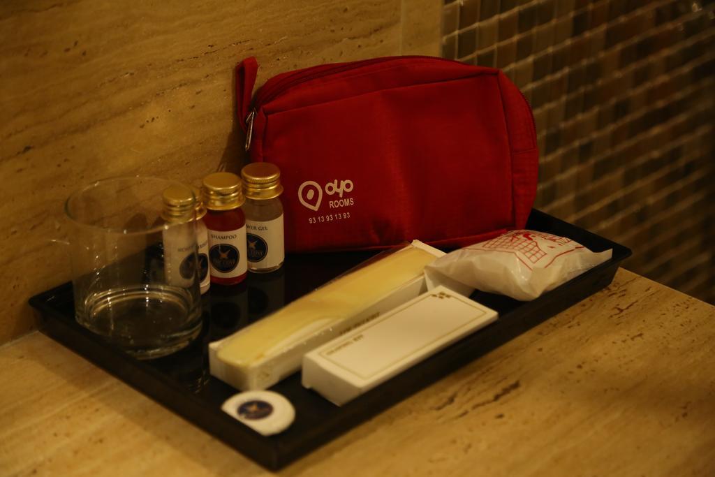 Hotel Oyo Premium Panchkula Sector 5 Zimmer foto