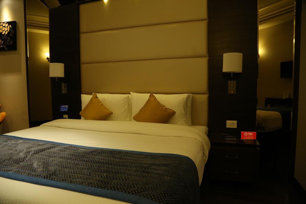 Hotel Oyo Premium Panchkula Sector 5 Exterior foto