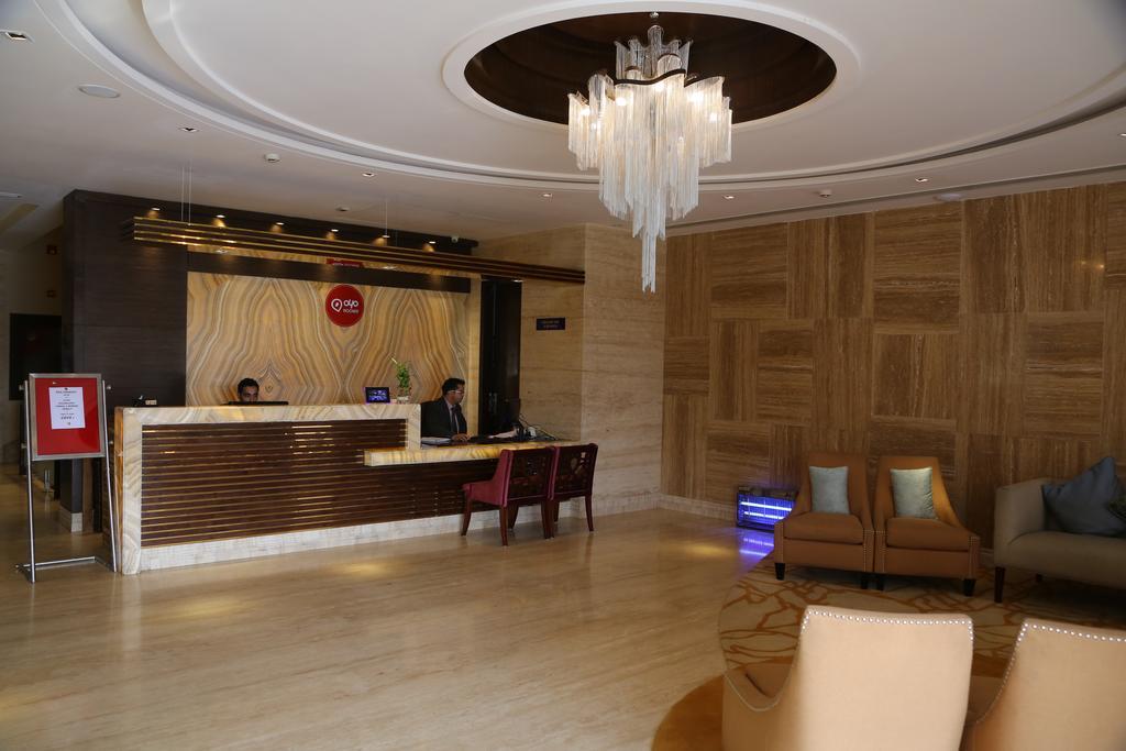 Hotel Oyo Premium Panchkula Sector 5 Exterior foto
