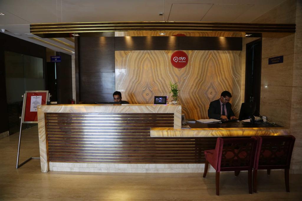 Hotel Oyo Premium Panchkula Sector 5 Exterior foto