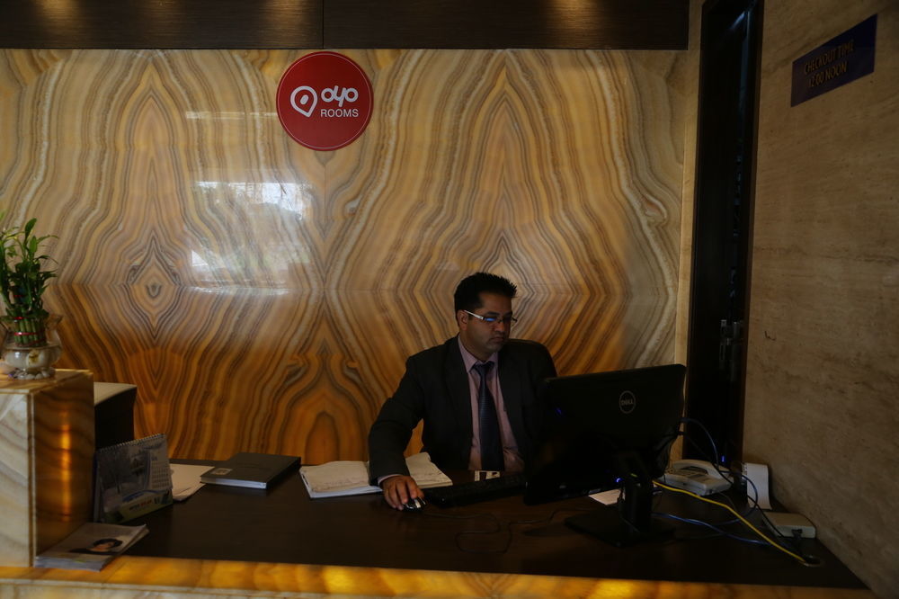 Hotel Oyo Premium Panchkula Sector 5 Exterior foto