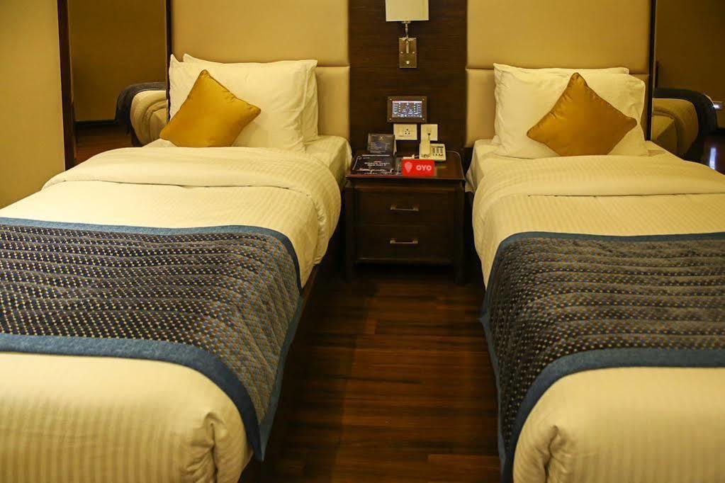 Hotel Oyo Premium Panchkula Sector 5 Exterior foto
